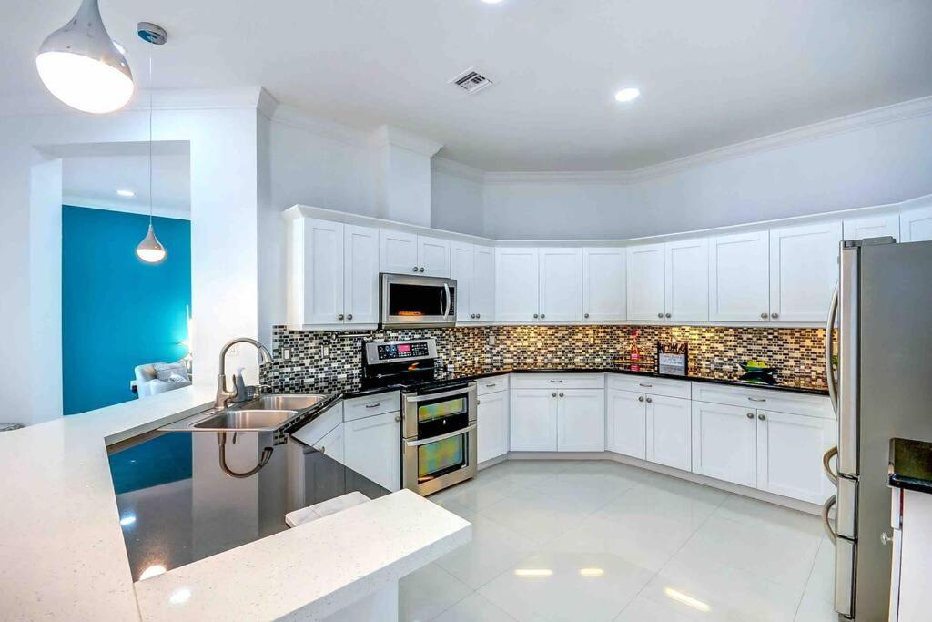 קטלר ביי Miami 5Br Villa W Heated Pool, Games & Bbq L01 מראה חיצוני תמונה