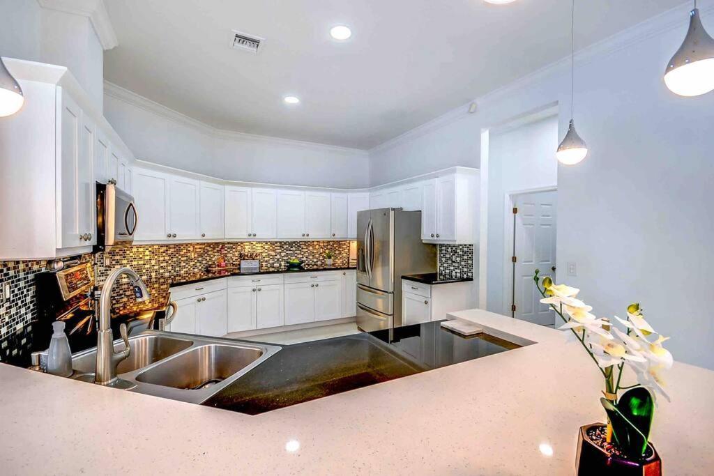קטלר ביי Miami 5Br Villa W Heated Pool, Games & Bbq L01 מראה חיצוני תמונה