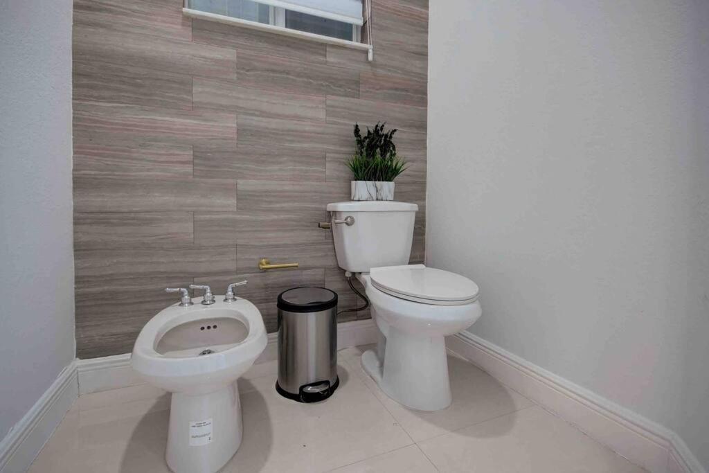 קטלר ביי Miami 5Br Villa W Heated Pool, Games & Bbq L01 מראה חיצוני תמונה