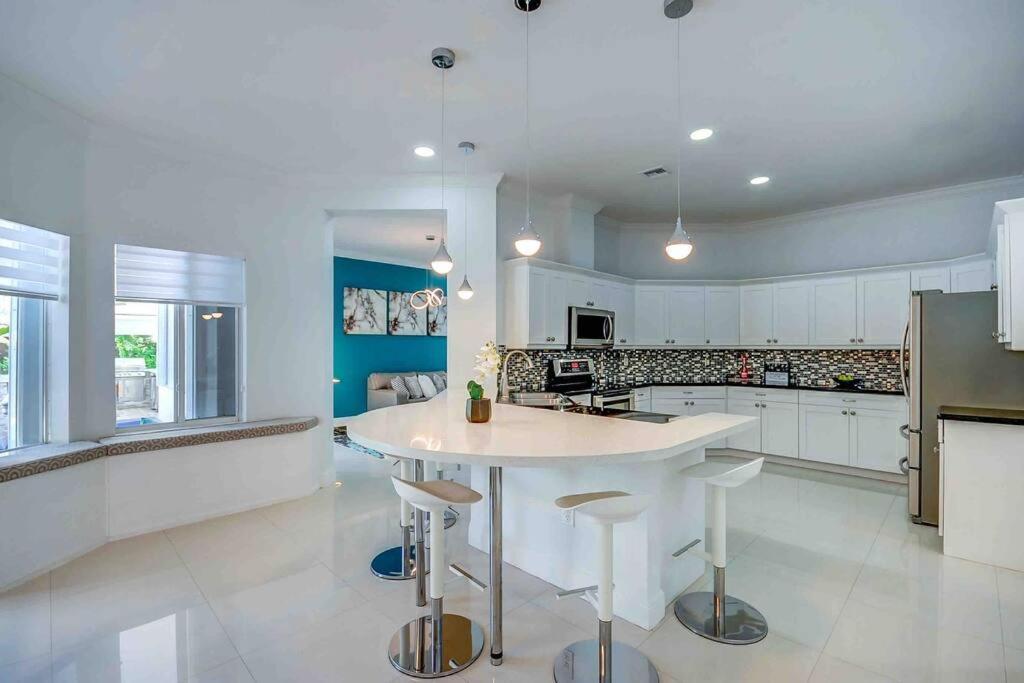 קטלר ביי Miami 5Br Villa W Heated Pool, Games & Bbq L01 מראה חיצוני תמונה